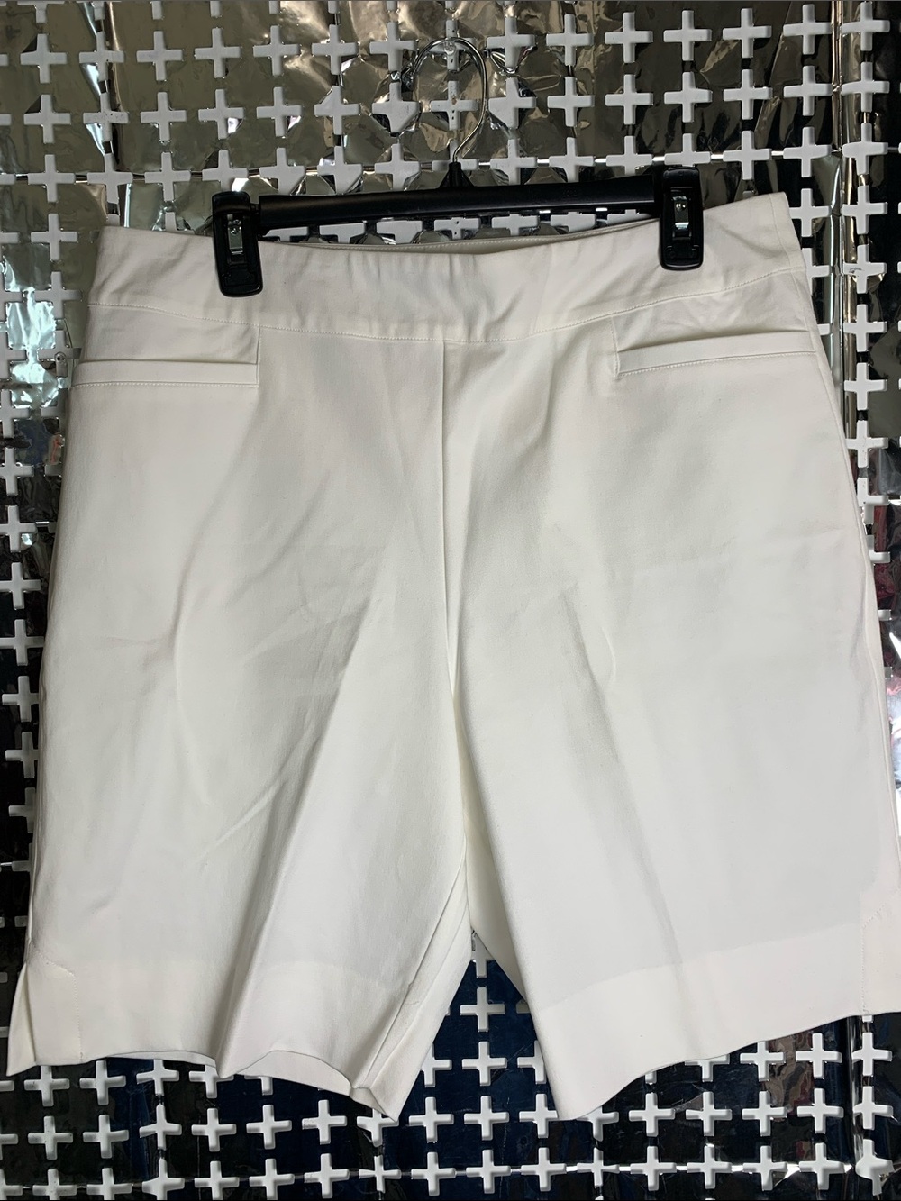 Soft Surroundings White Tailored Bermuda Shorts